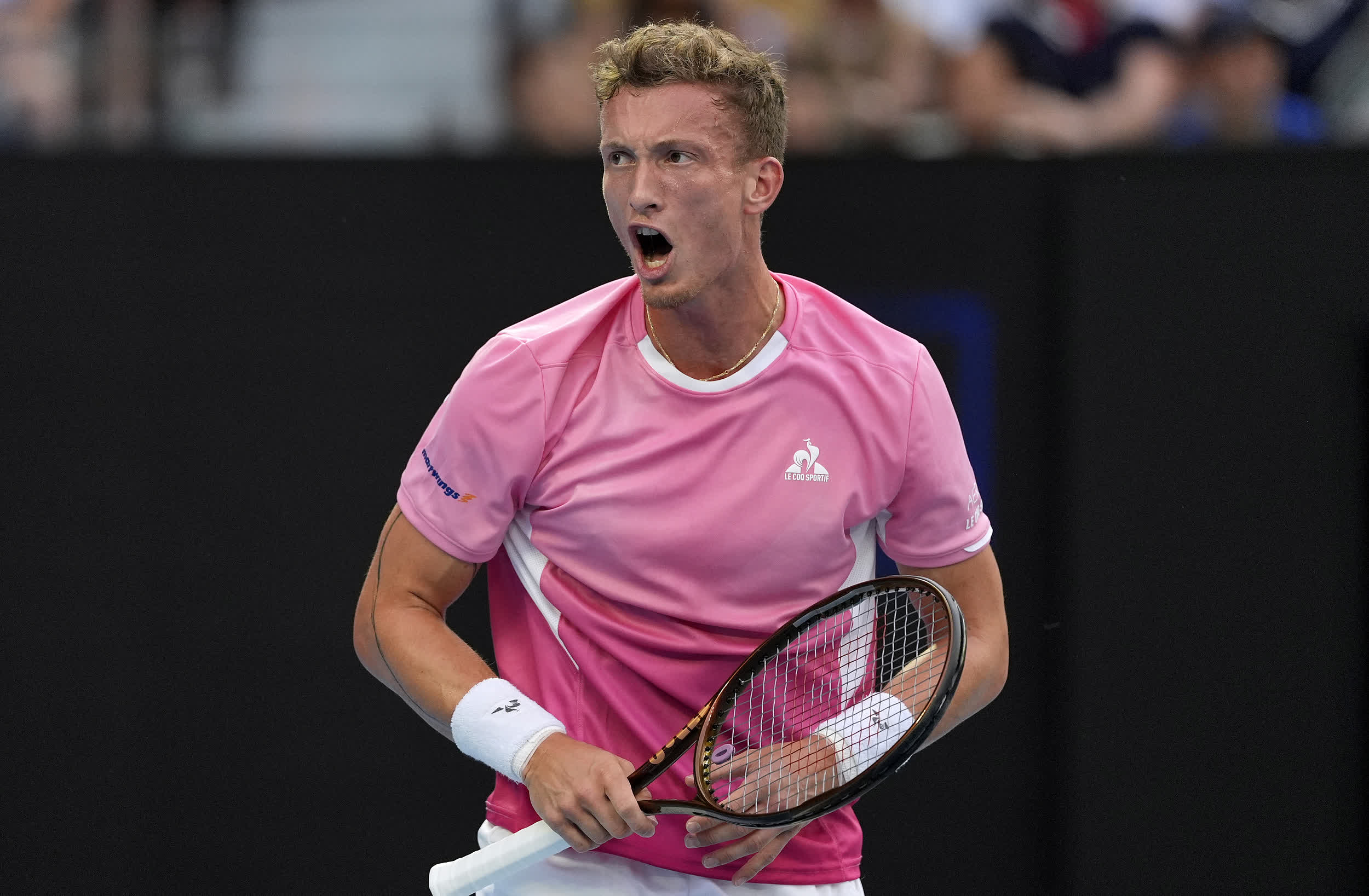 德约科维奇遭遇十持续失利，切尔西教练压力巨大！观众掌声雷动的简单介绍-欧博官网